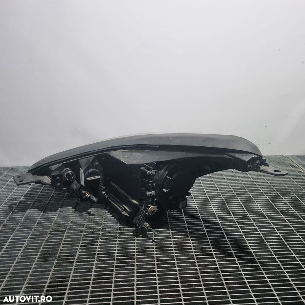 Far Dreapta Kia Sportage IV 2016 - 2018 SUV 4 Usi (1405) Cu lupă R009R0402D - 3