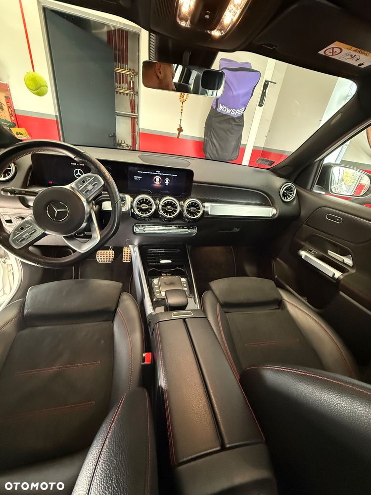 Mercedes-Benz GLB 250 4-Matic AMG Line 8G-DCT - 8