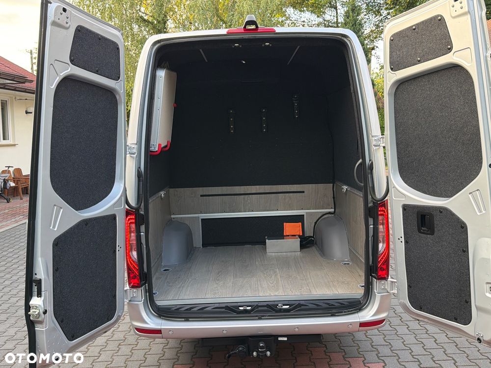 Mercedes-Benz Sprinter Long SELECT 9G-Tronic 907.235 - 33