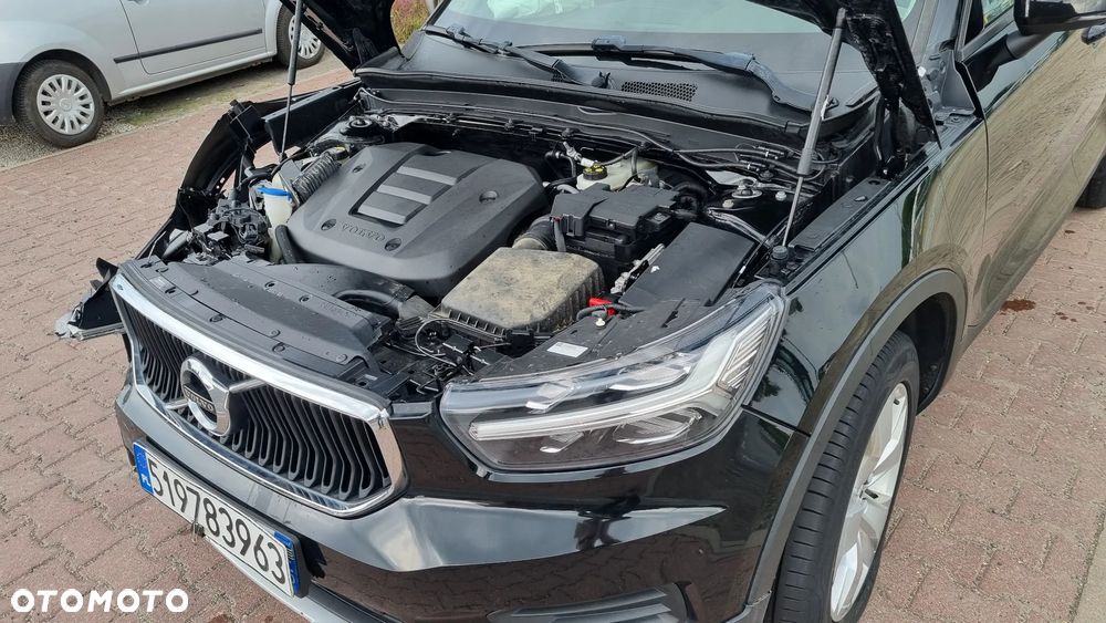 Volvo XC 40 T3 Geartronic Momentum Pro - 20