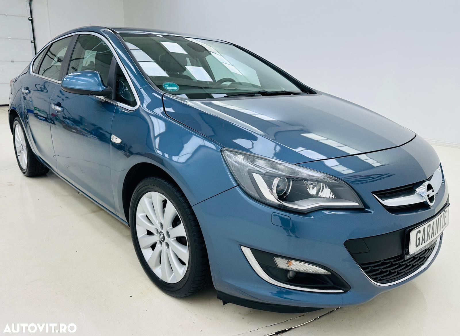 Opel Astra - 2