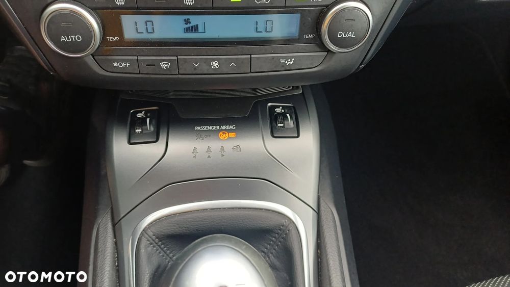 Toyota Avensis 1.8 Prestige - 19