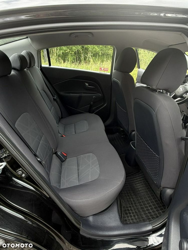 Kia Rio - 13