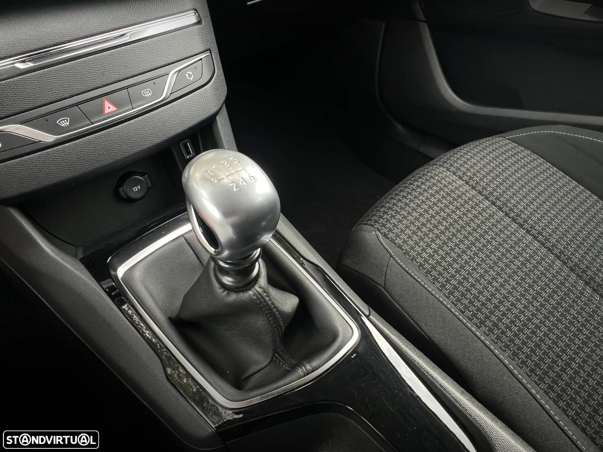 Peugeot 308 1.6 BlueHDi Style J17 - 15