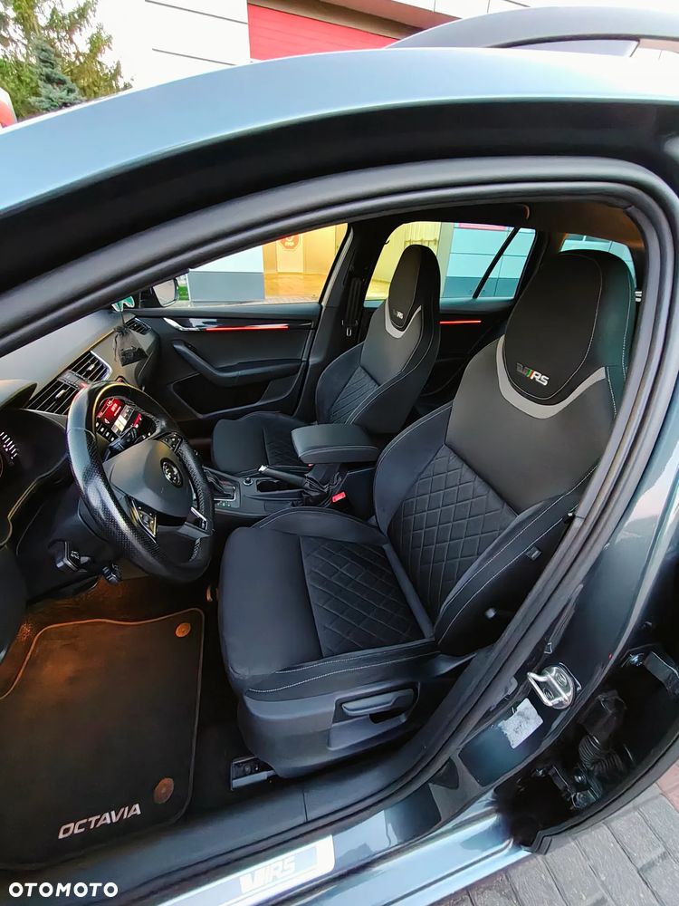 Skoda Octavia 2.0 TSI RS 245 DSG - 12