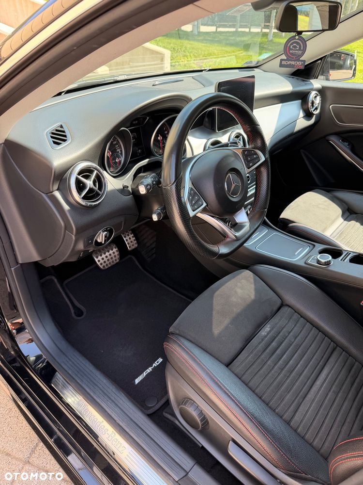 Mercedes-Benz CLA 200 7G-DCT AMG Line - 7