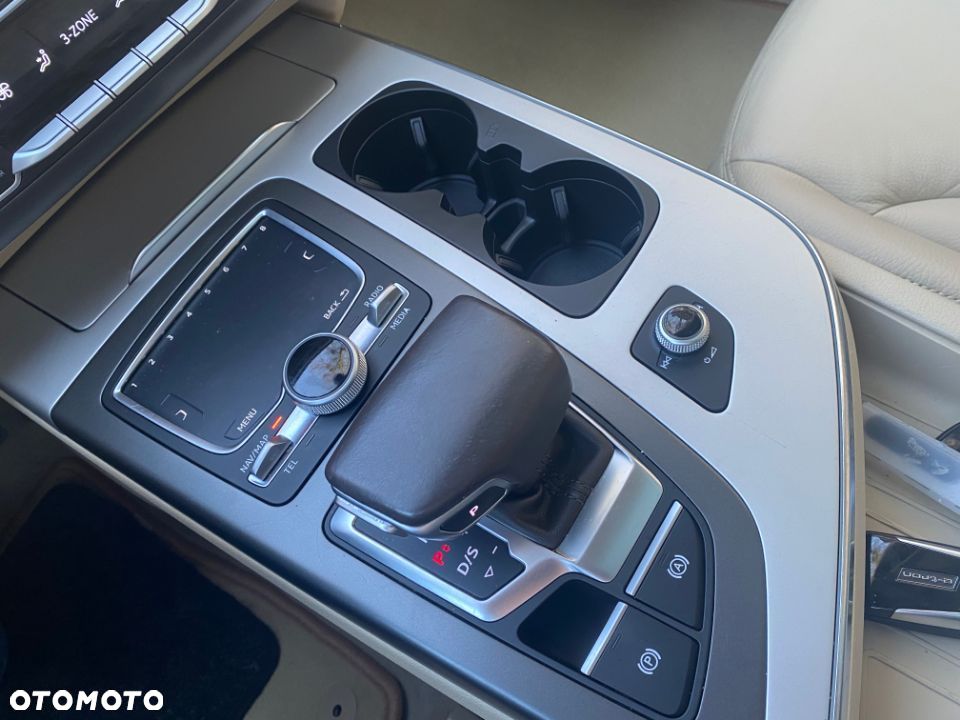 Audi Q7 - 18