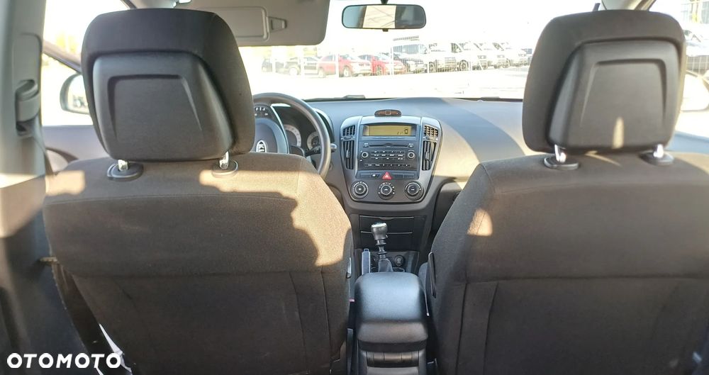 Kia Ceed 2.0 crdi Optimum - 12