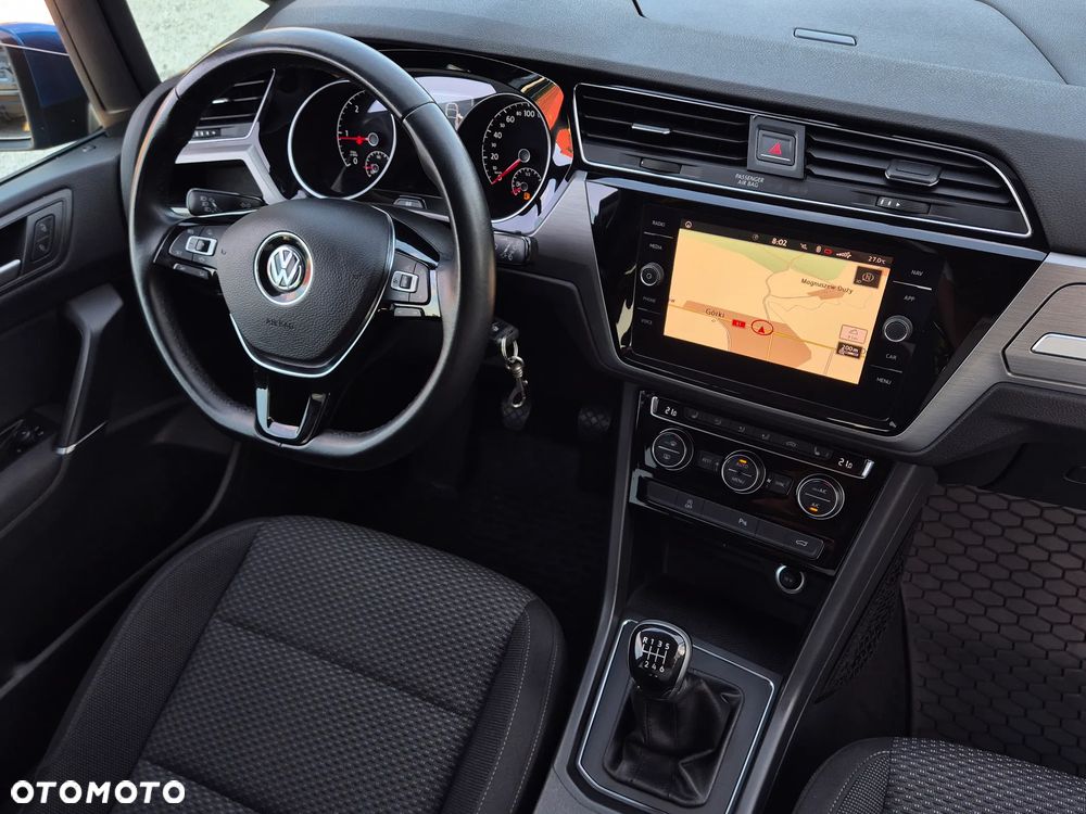 Volkswagen Touran 2.0 TDI SCR Comfortline - 25