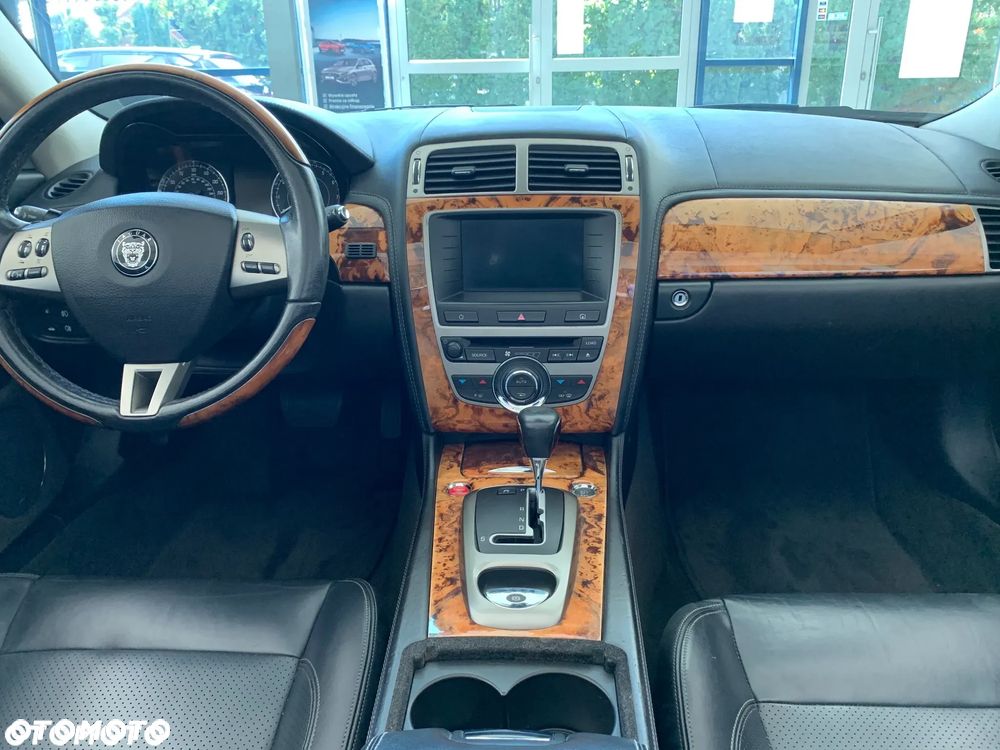 Jaguar XK 4.2 - 18