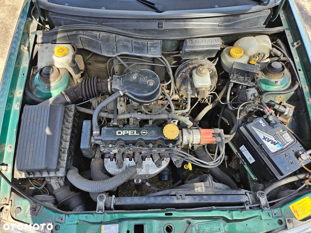 Opel Astra 1.4 GL - 8