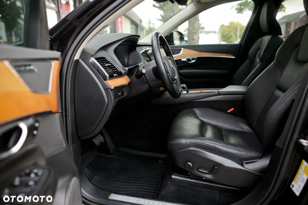 Volvo XC 90 T5 AWD Inscription 7os - 19