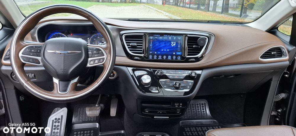 Chrysler Pacifica - 23