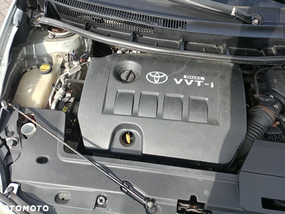 Toyota Auris 1.6 VVT-i Executive - 22