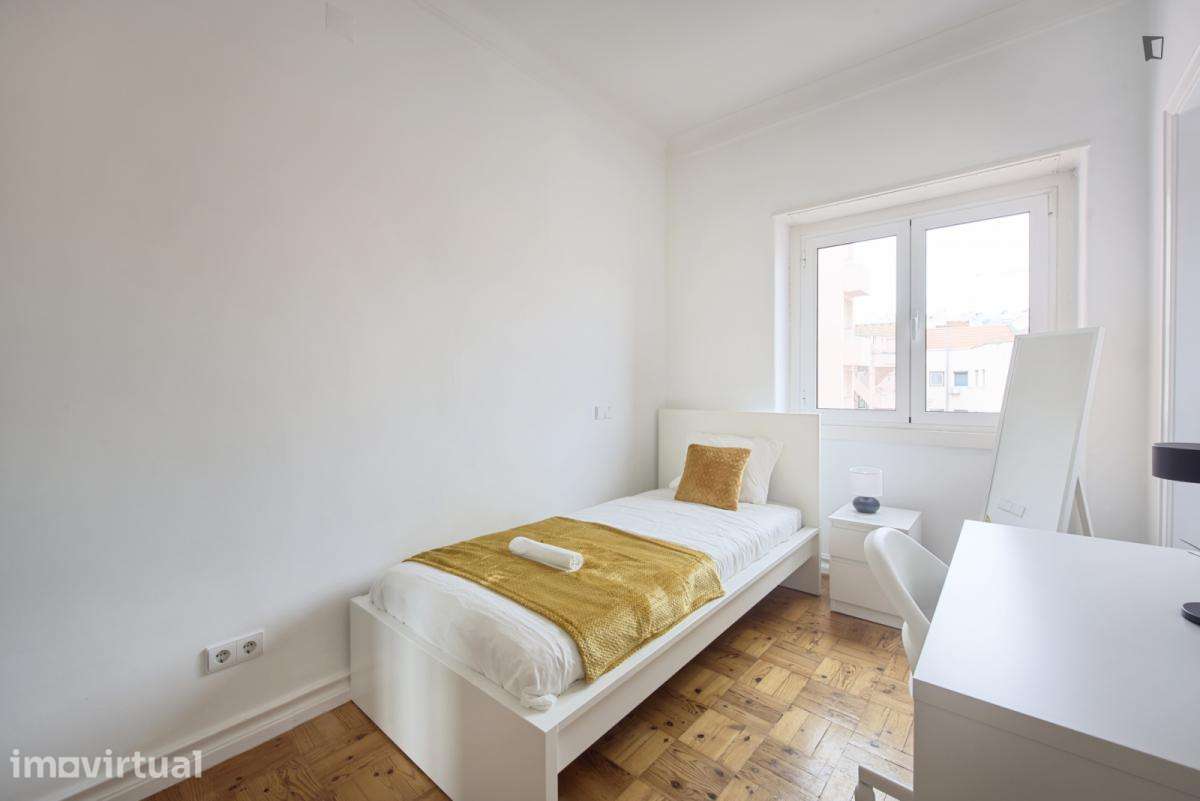 Quarto - localizado em Entrecampos Lisbon - Grande imagem: 5/51