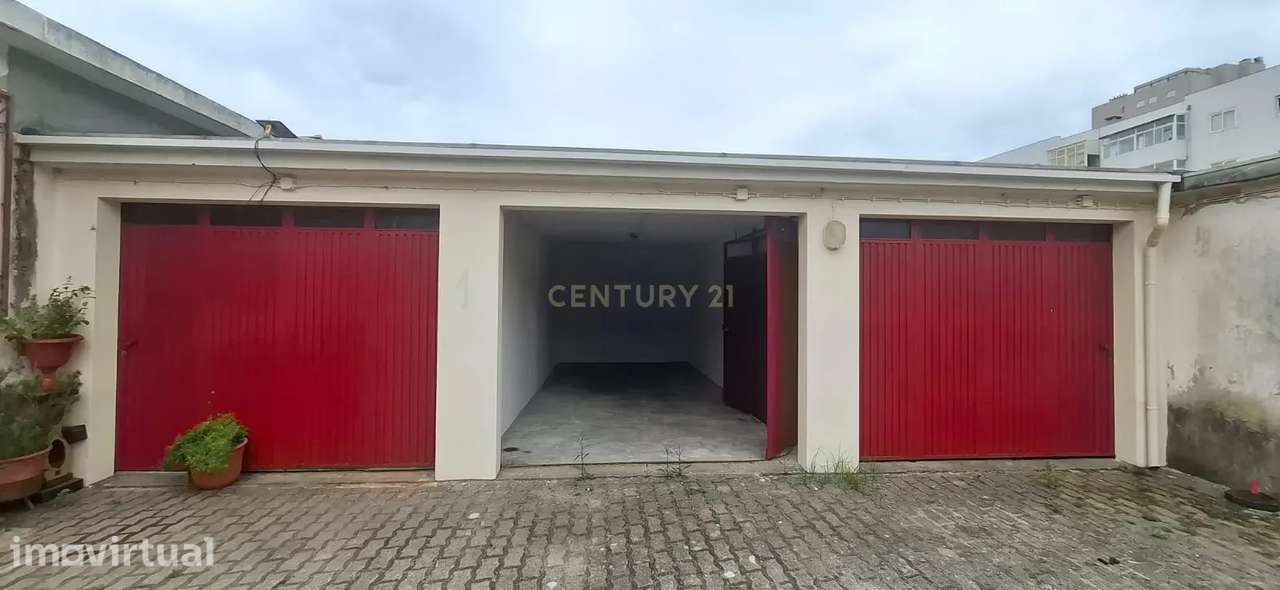 Garagem Fechada em Condomínio Privado a 200m da Praia / Aver-o-Mar-Póv - Grande imagem: 4/8