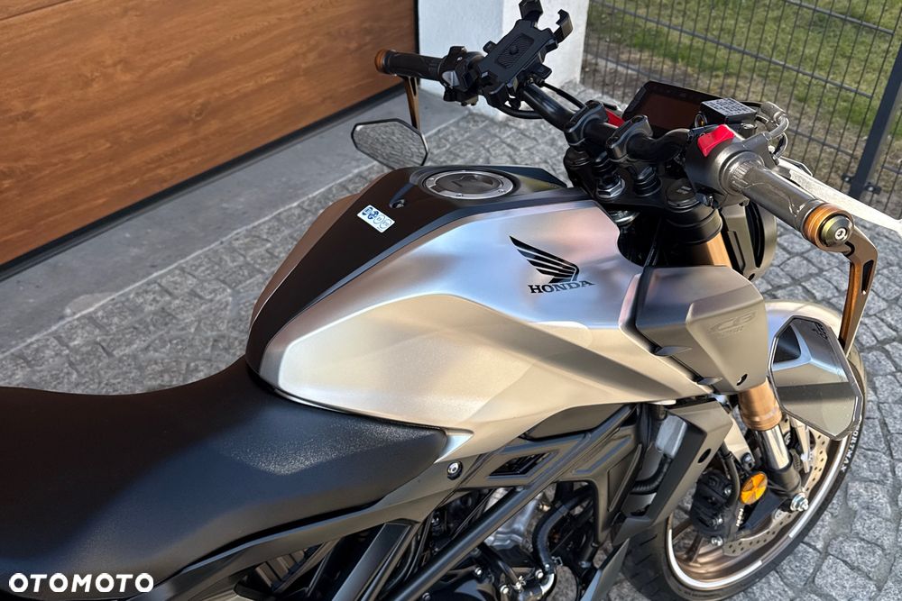 Honda CB - 9