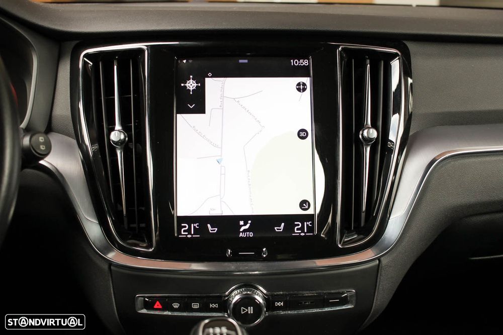 Volvo V60 D3 Momentum Pro - 16