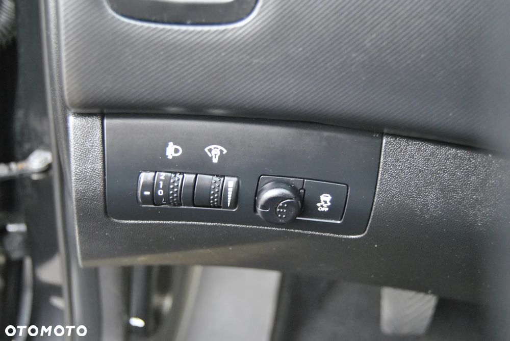 Kia Ceed - 30