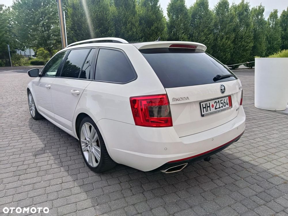 Skoda Octavia 2.0 TDI DPF DSG RS - 9