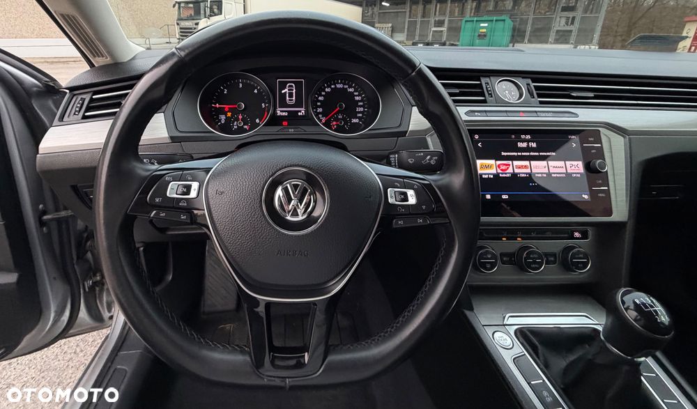 Volkswagen Passat 1.6 TDI BMT Comfortline - 6