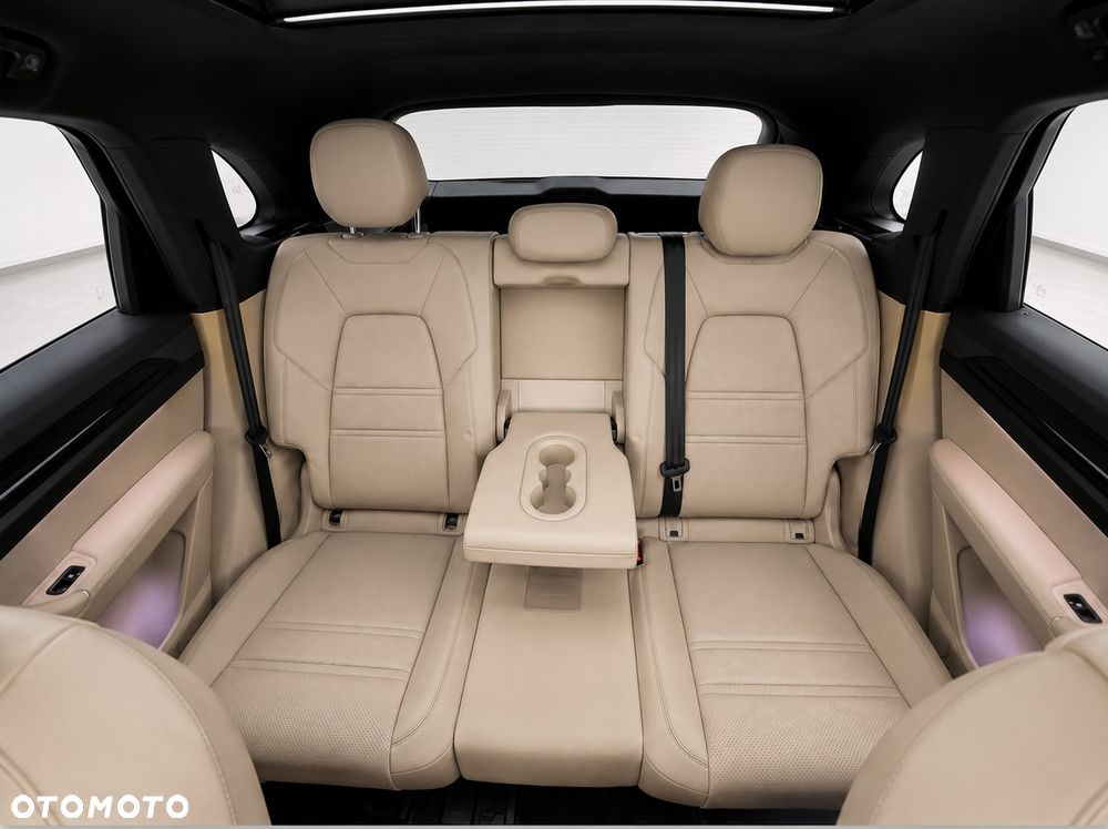 Porsche Cayenne - 10