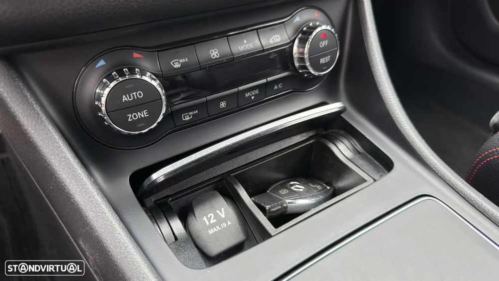Mercedes-Benz CLA 200 d Shooting Brake AMG Line Aut. - 39
