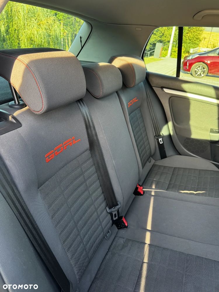 Volkswagen Golf 1.9 TDI DPF Trendline - 9