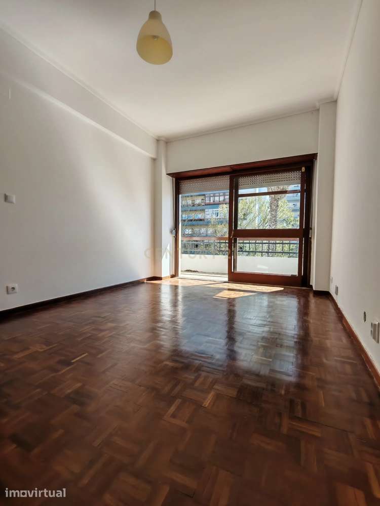 Apartamento T3 em Carnaxide - Grande imagem: 2/19
