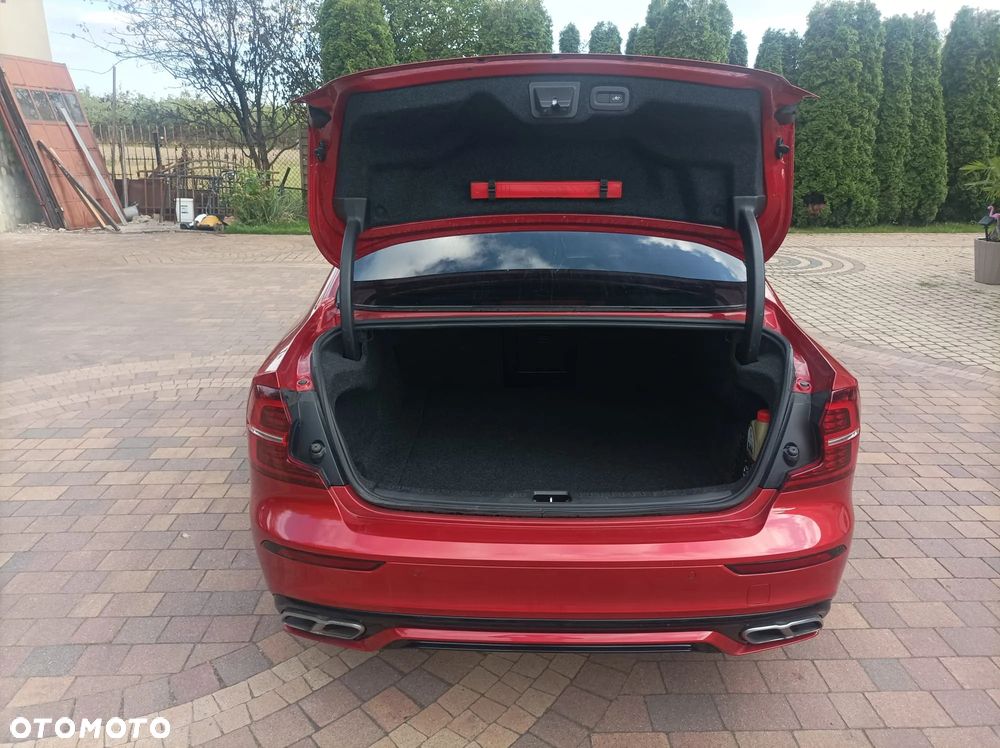 Volvo S60 T6 AWD R-Design - 13