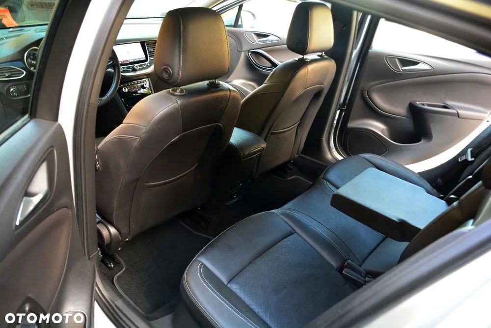 Opel Astra 1.4 T Elite - 8