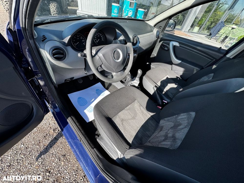 Dacia Sandero 1.2 16V - 11