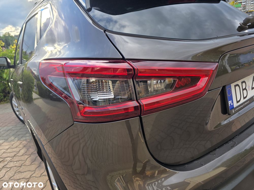 Nissan Qashqai 1.3 DIG-T Tekna EU6d - 28