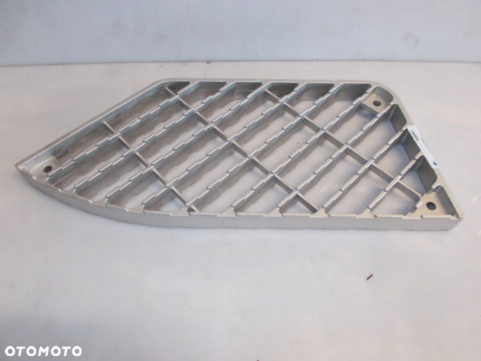 KRATKA STOPNIA KABINY DOLNA RENAULT PREMIUM 99-05 - 1