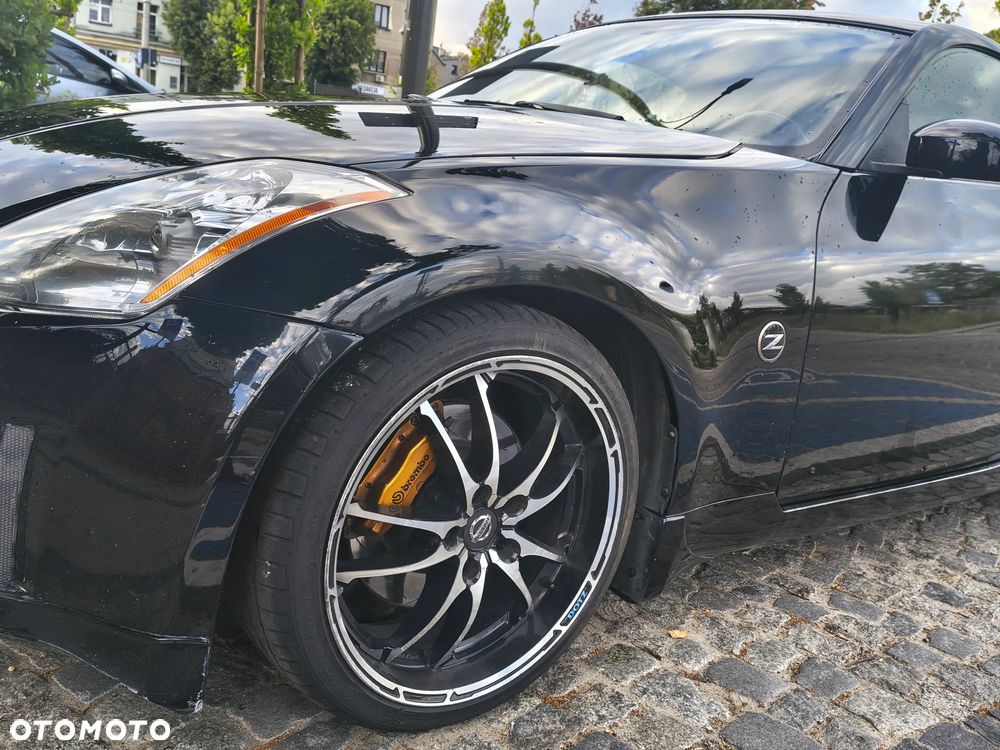 Nissan 350 Z - 16