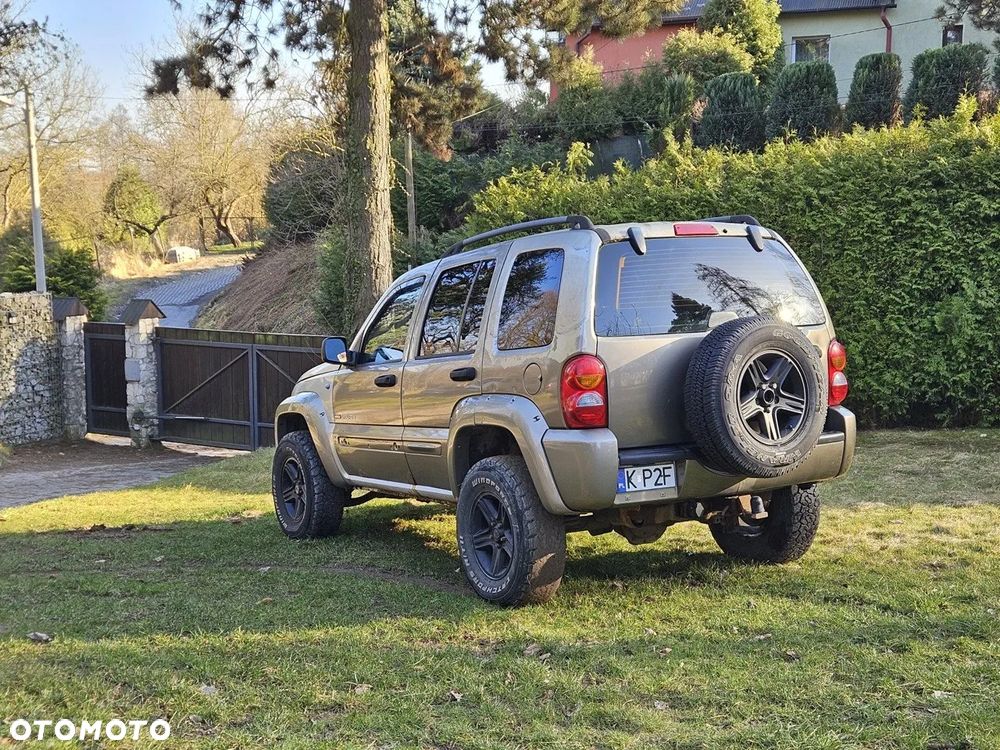 Jeep Liberty - 6
