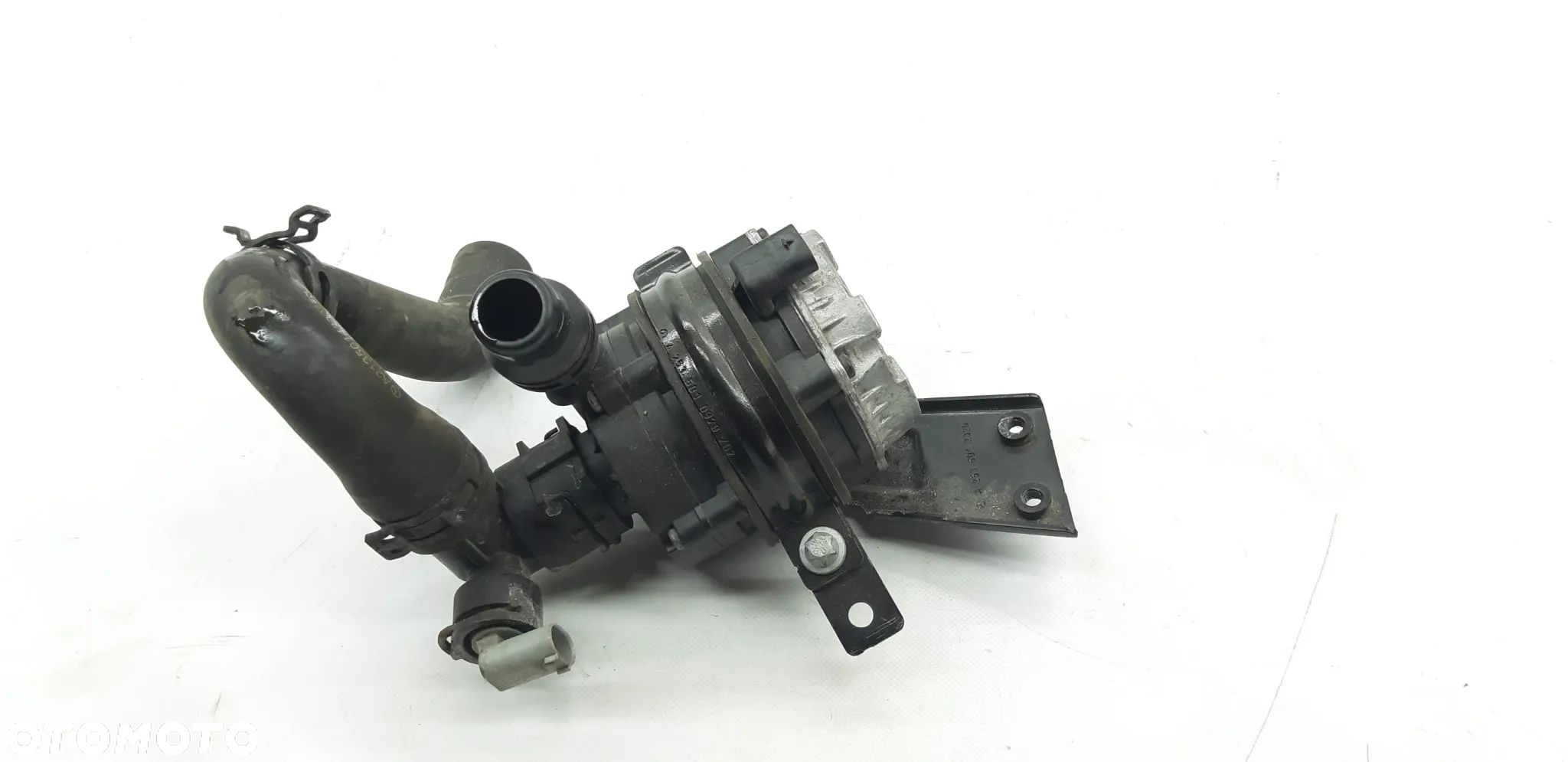 Dodatkowa pompa wody A0005002686 Mercedes W213 3.5CGi 2017r kombi 4Matic - 1