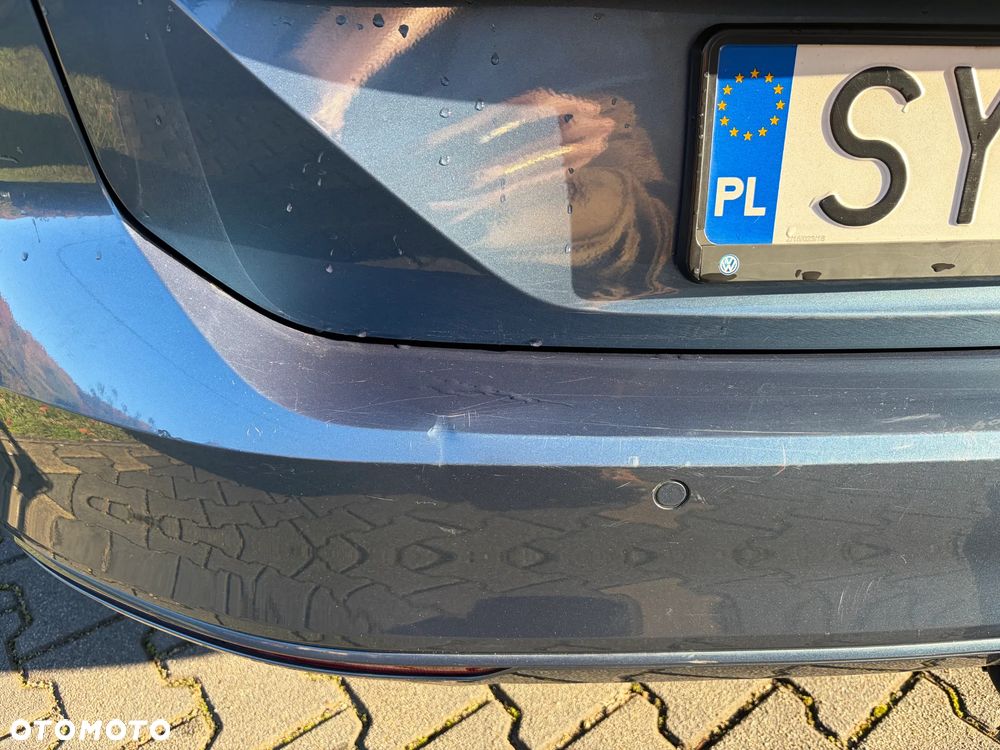 Volkswagen Passat - 13