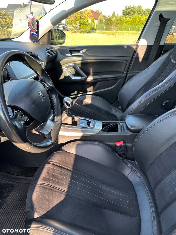 Peugeot 308 2.0 HDi Allure - 6