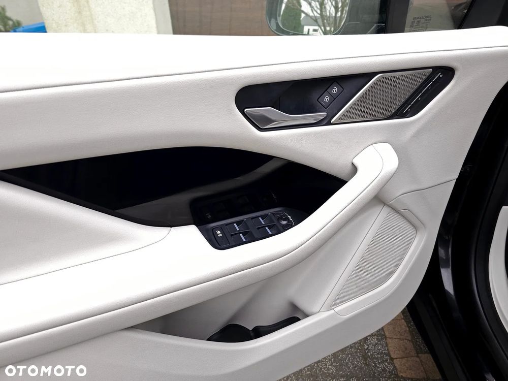 Jaguar I-Pace EV400 90kWh AWD R-Dynamic SE - 27