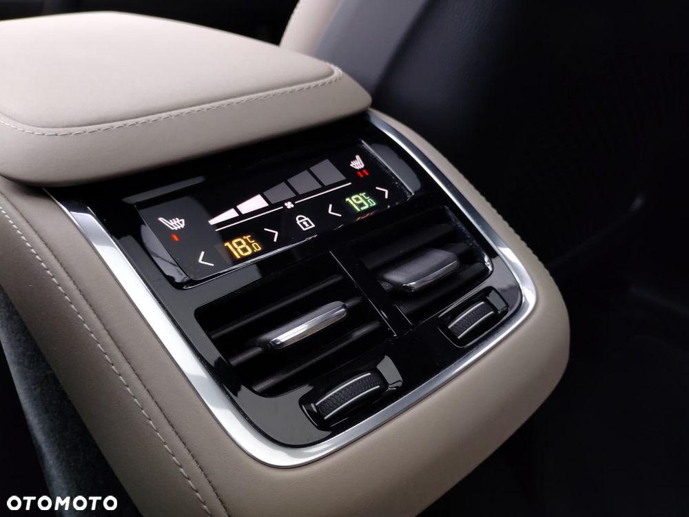 Volvo XC 90 - 29
