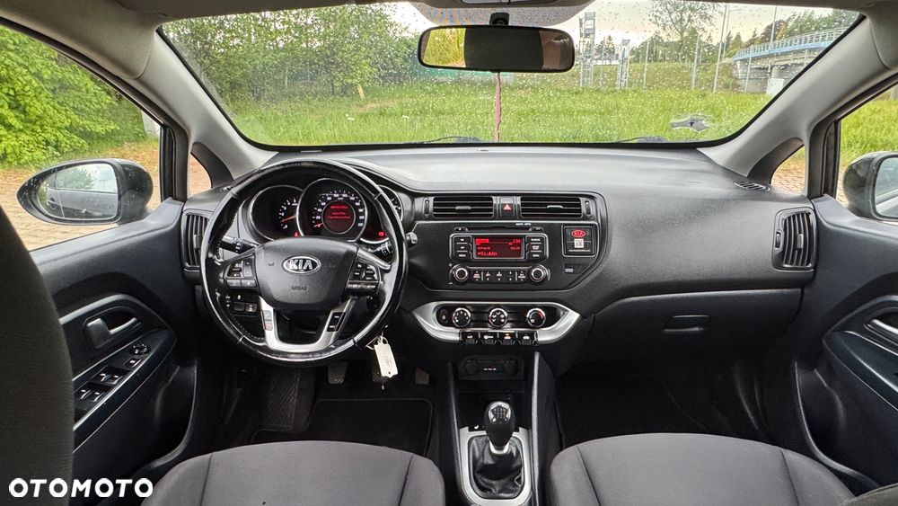 Kia Rio - 13