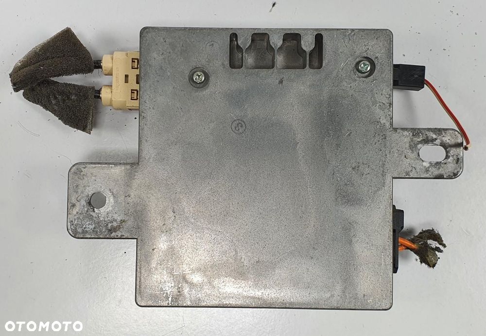 WZMACNIACZ ANTENY VOLVO V50 30679570 - 2