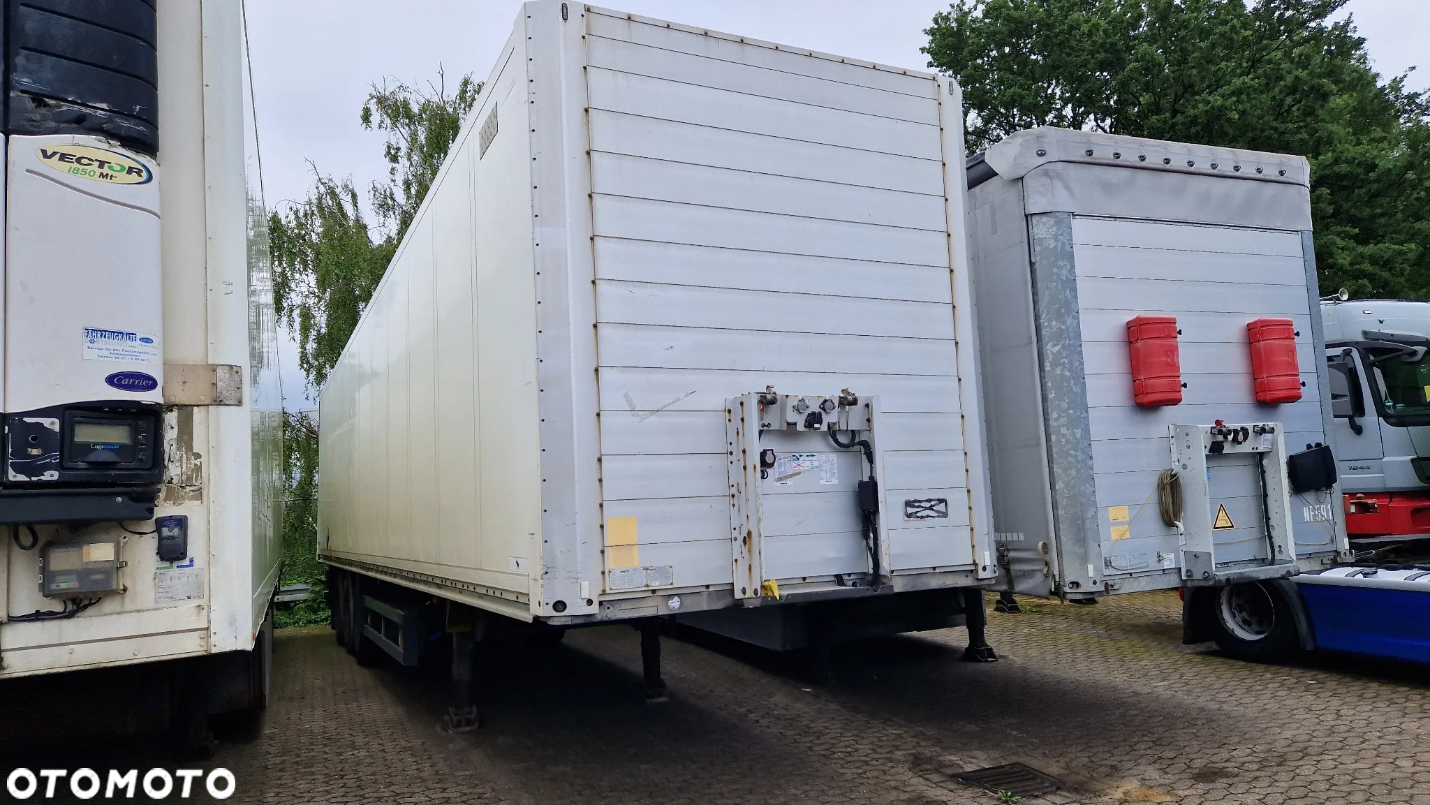Schmitz Cargobull Kontener izoterma z Roletą z Niemiec - 2