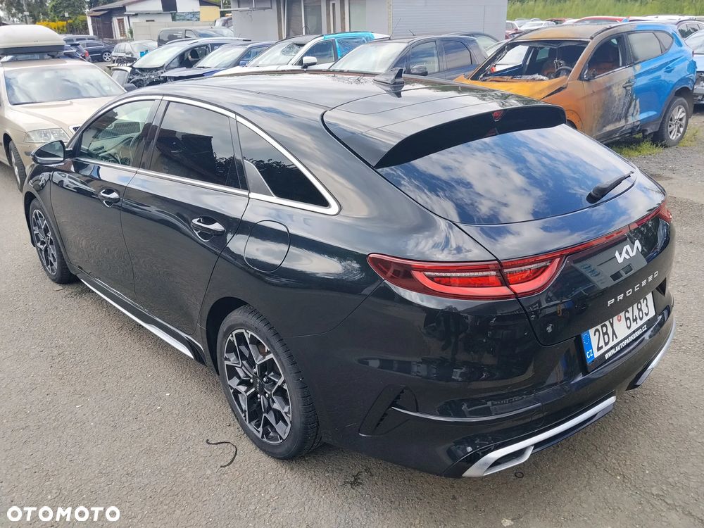 Kia ProCeed 1.5 T-GDI GT Line - 4