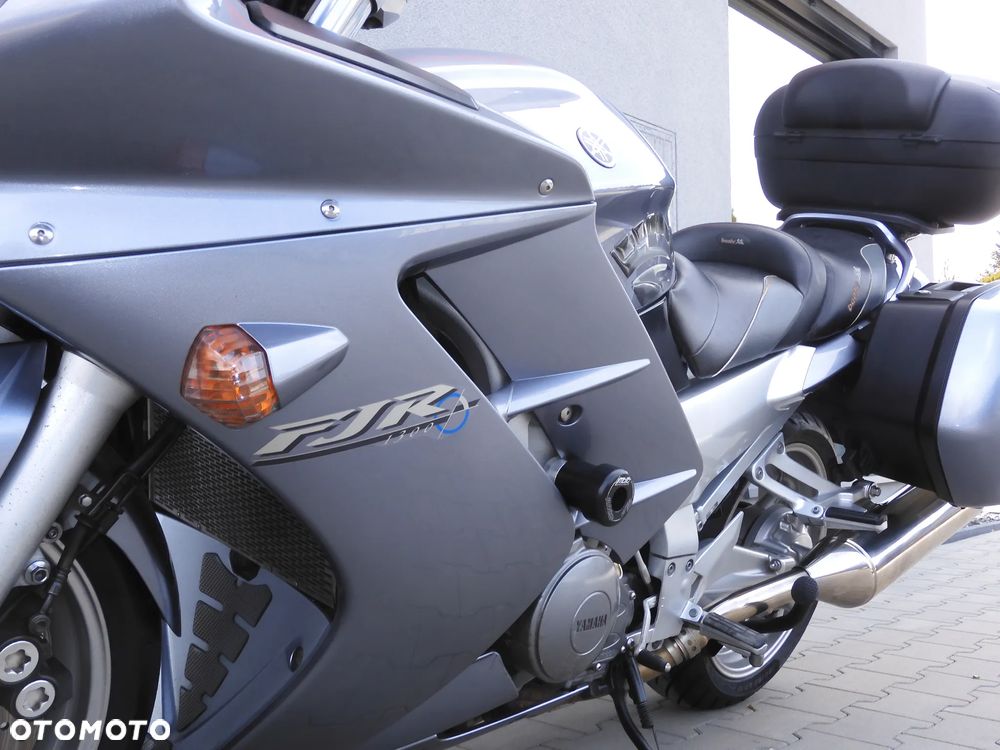 Yamaha FJR - 23