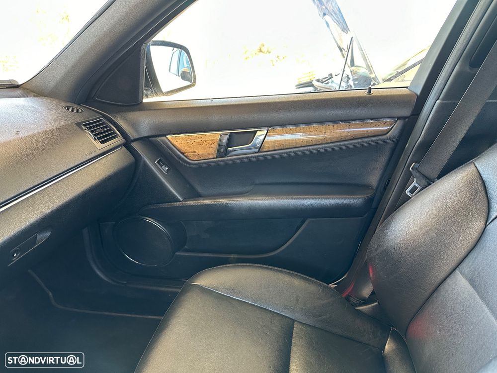 Mercedes-Benz C 320 - 14