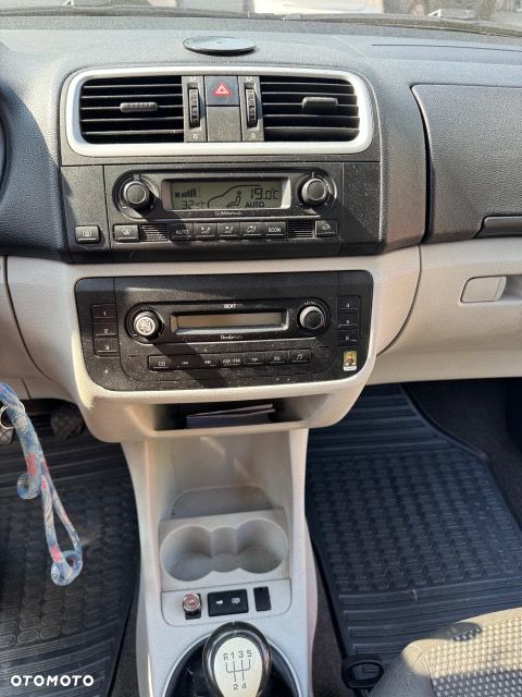 Skoda Roomster 1.6 16V Scout - 14