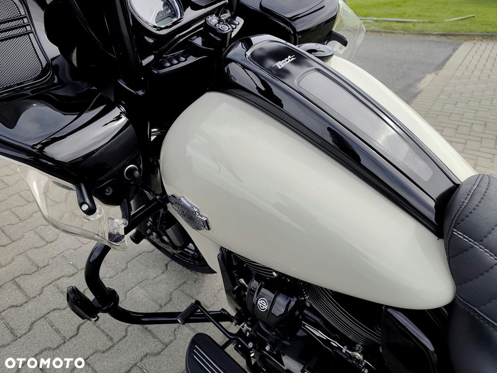 Harley-Davidson Touring Road Glide - 26