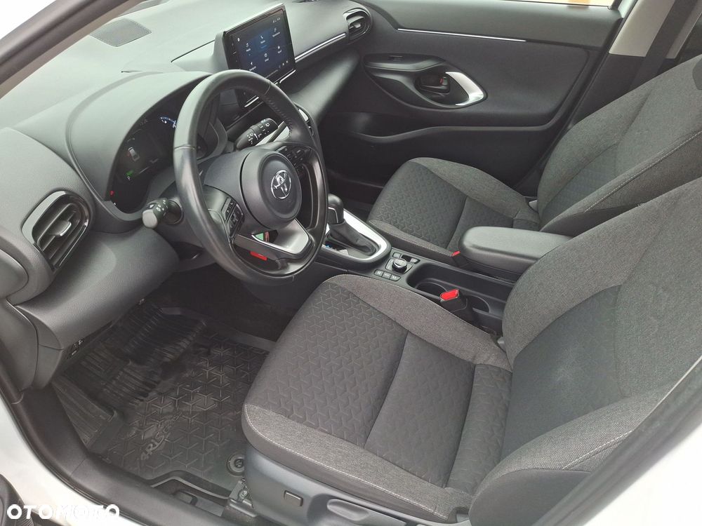 Toyota Yaris Cross Hybrid 1.5 Comfort 4x4 - 9